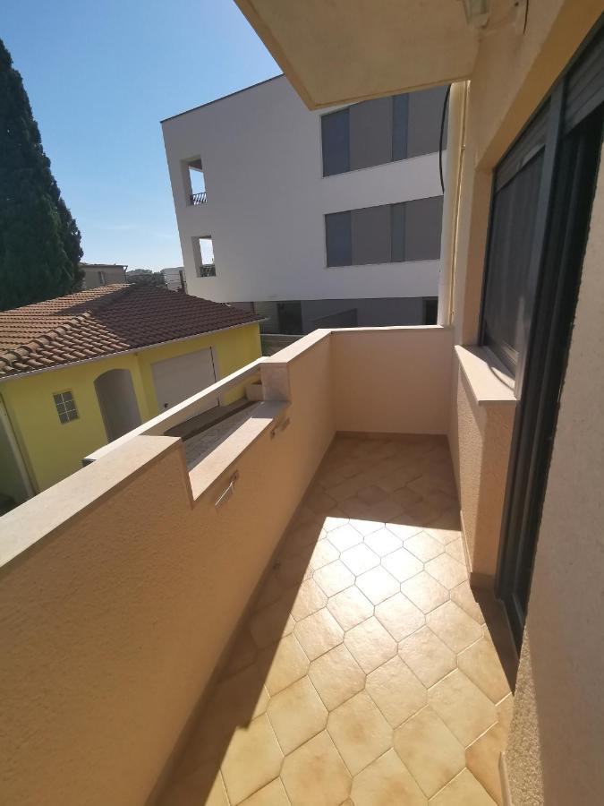 Apartment Pineta With Terrace & Park Wood View プーラ エクステリア 写真